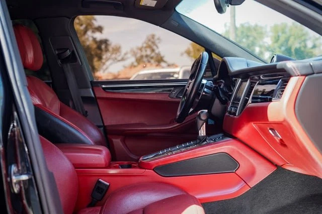 2015 Porsche Macan S - Image 8 of 15