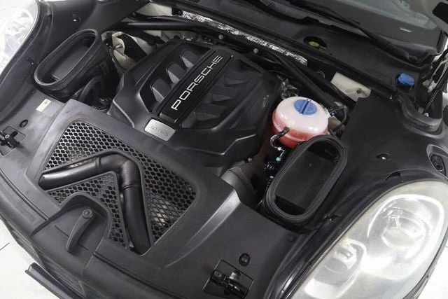 2015 Porsche Macan S - Image 18 of 20