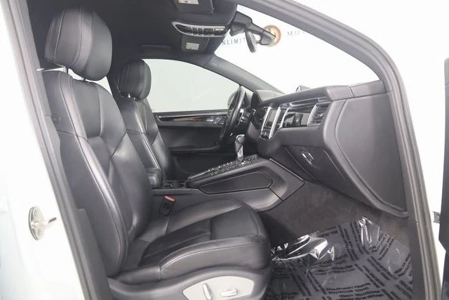 2015 Porsche Macan S - Image 11 of 20