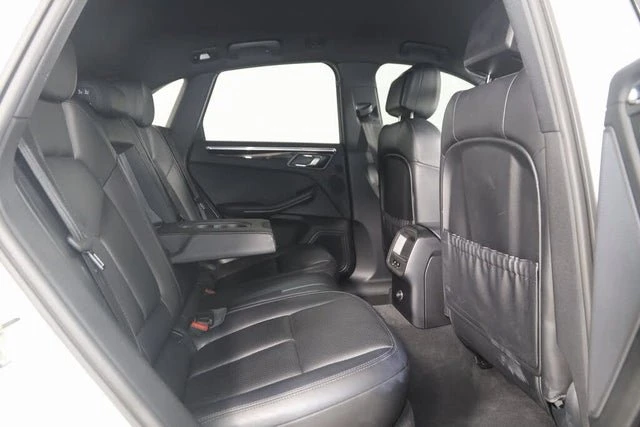 2015 Porsche Macan S - Image 12 of 20