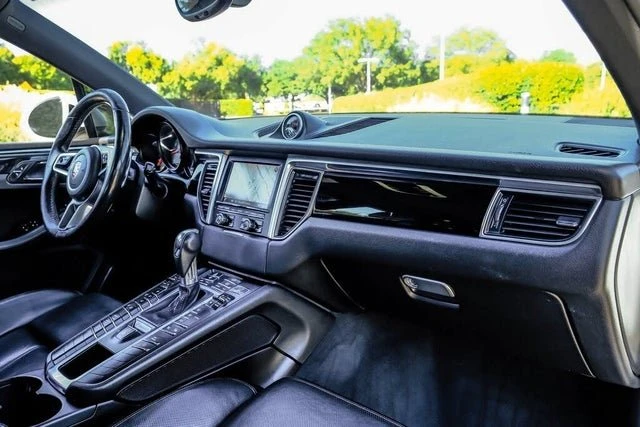 2015 Porsche Macan S - Image 13 of 17