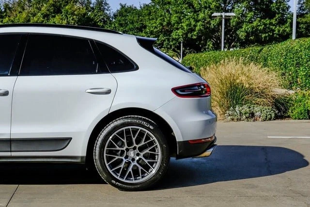 2015 Porsche Macan S - Image 12 of 17