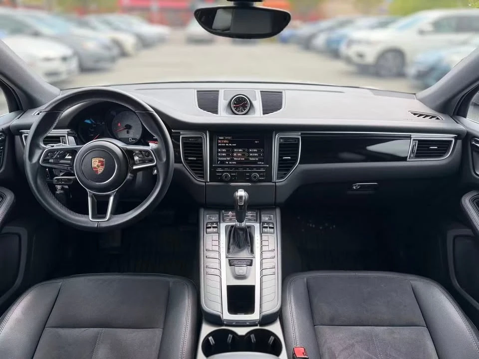 2015 Porsche Macan S - Image 10 of 17