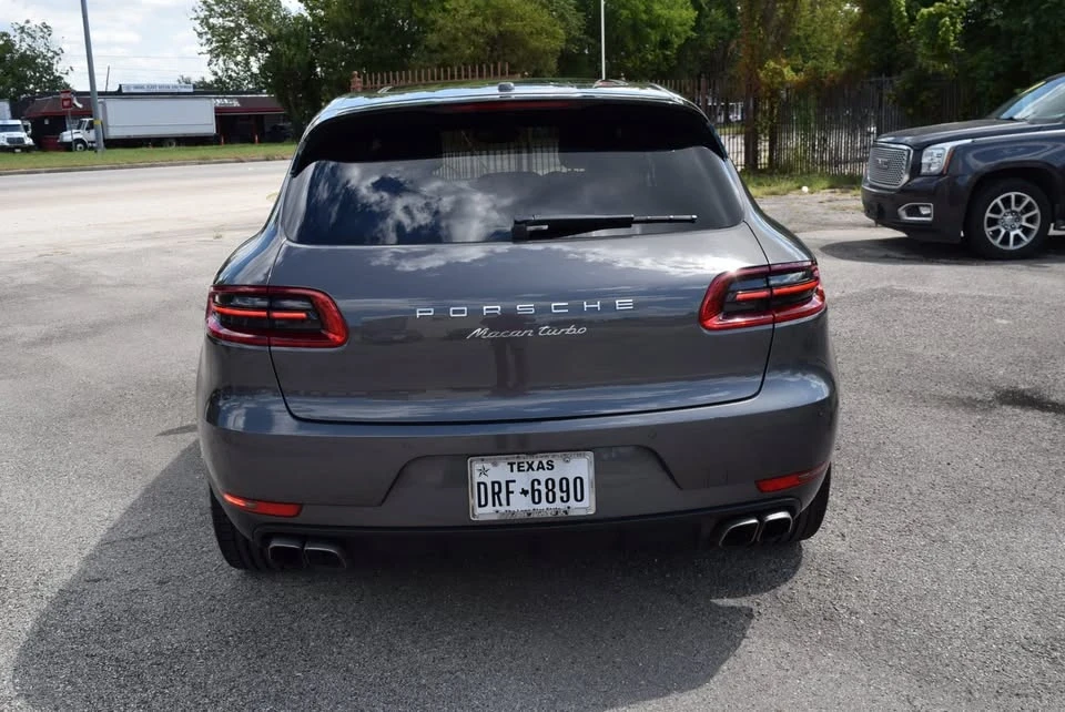 2015 Porsche Macan Turbo - Image 3 of 20