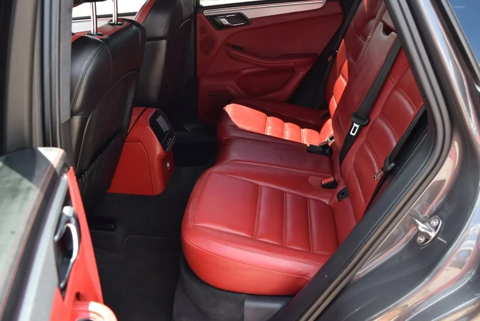2015 Porsche Macan Turbo - Image 10 of 20