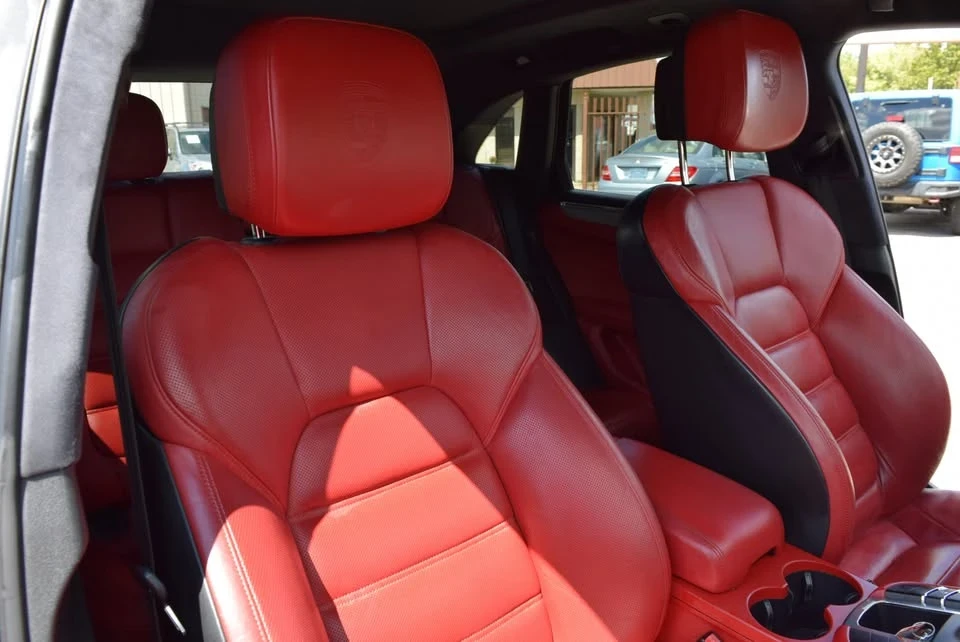 2015 Porsche Macan Turbo - Image 12 of 20