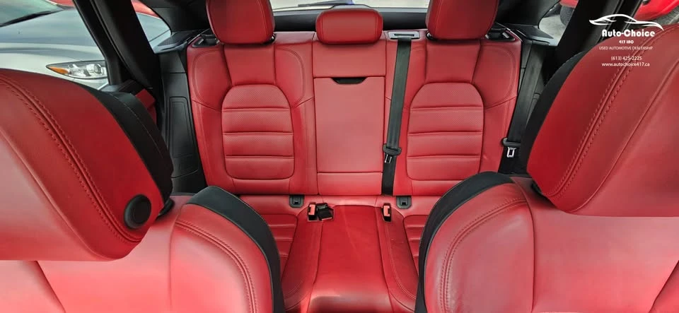 2015 Porsche Macan Turbo - Image 18 of 19
