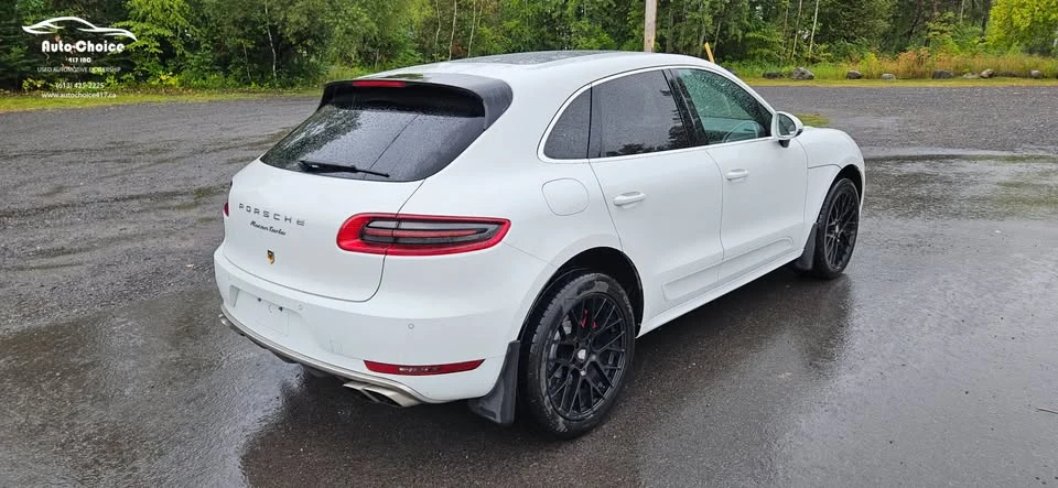 2015 Porsche Macan Turbo - Image 9 of 19
