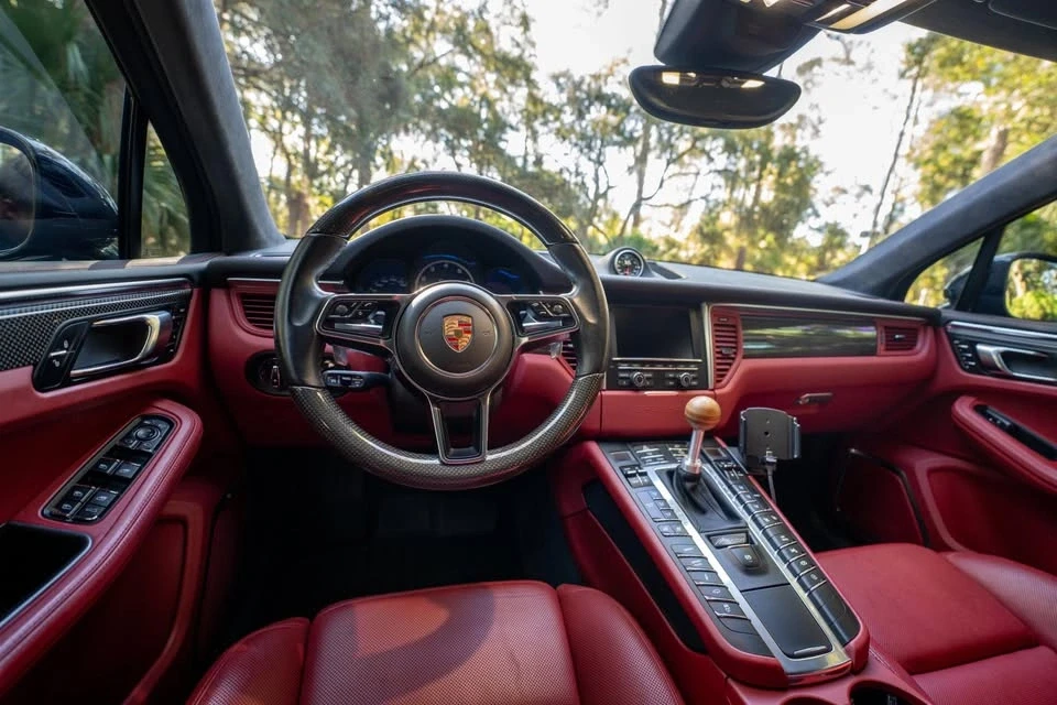 2015 Porsche Macan Turbo - Image 2 of 9