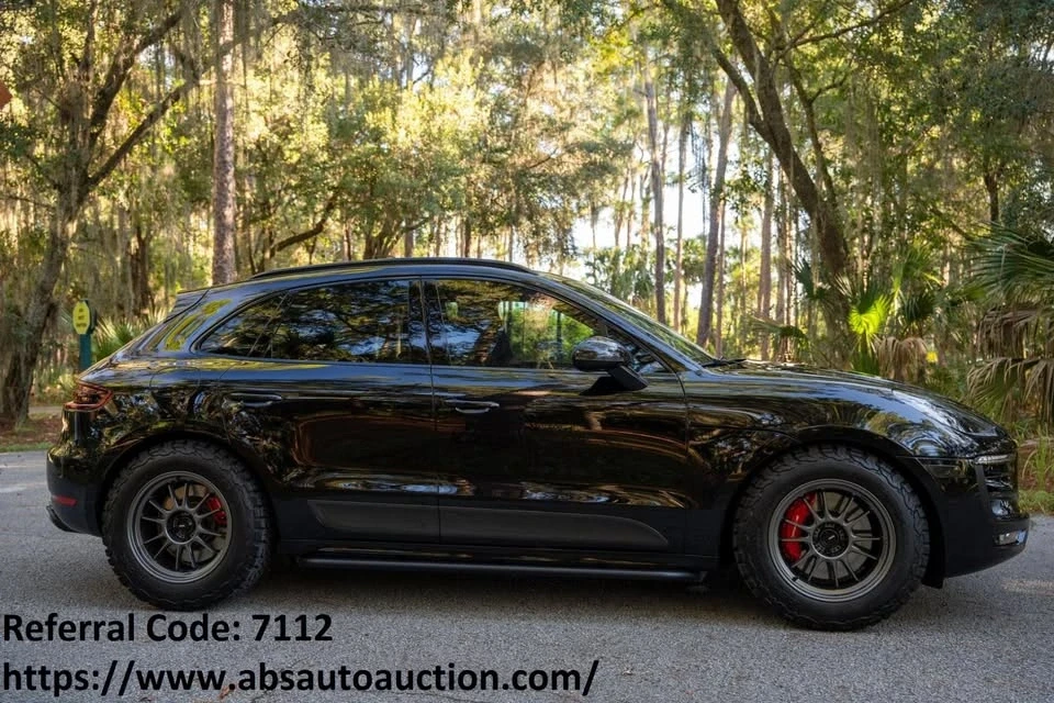 2015 Porsche Macan Turbo - Image 4 of 9