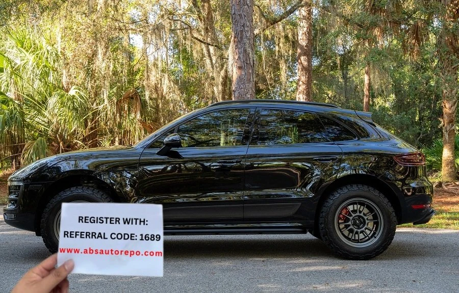 2015 Porsche Macan Turbo - Image 5 of 5