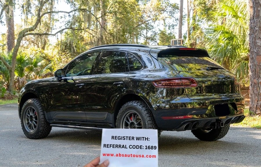2015 Porsche Macan Turbo - Image 6 of 6