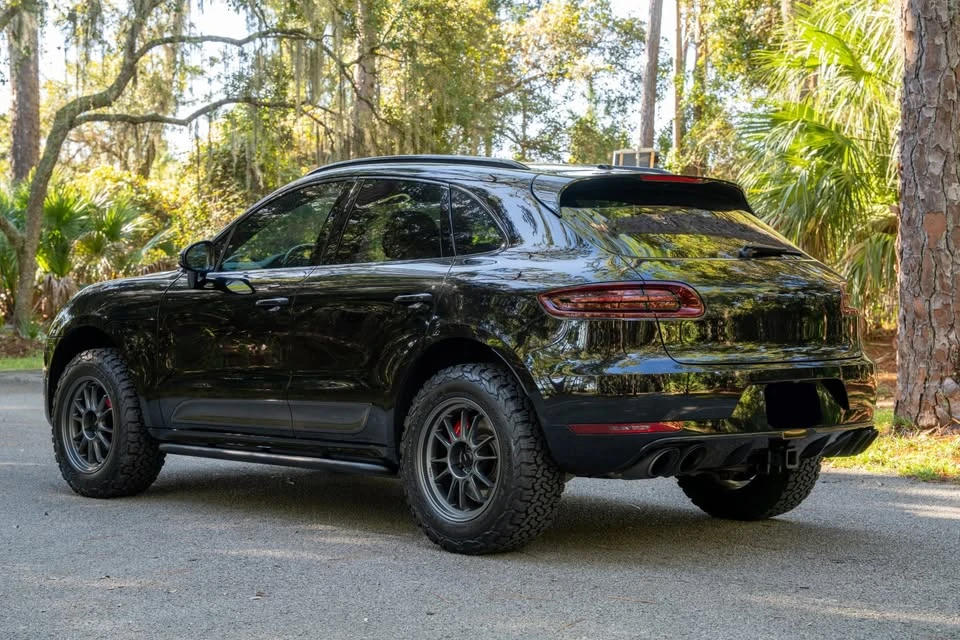 2015 Porsche Macan Turbo - Image 5 of 8