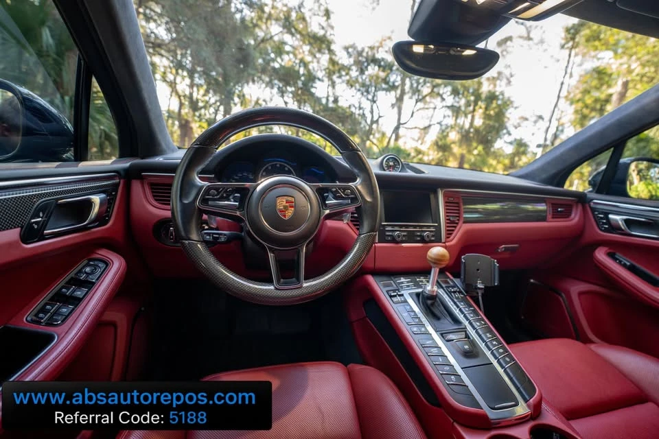 2015 Porsche Macan Turbo - Image 8 of 8