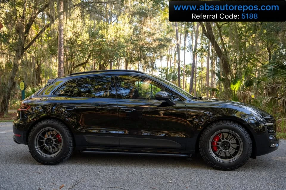 2015 Porsche Macan Turbo - Image 2 of 8