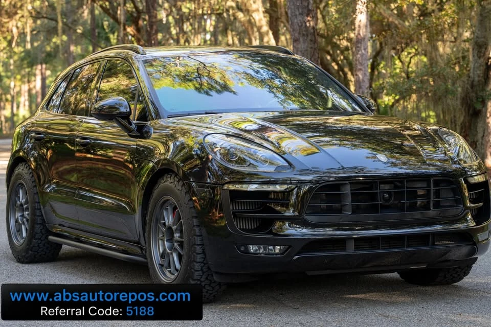 2015 Porsche Macan Turbo - Image 6 of 8