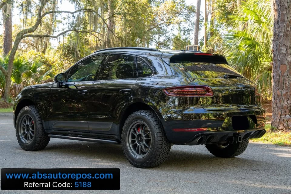 2015 Porsche Macan Turbo - Image 3 of 8