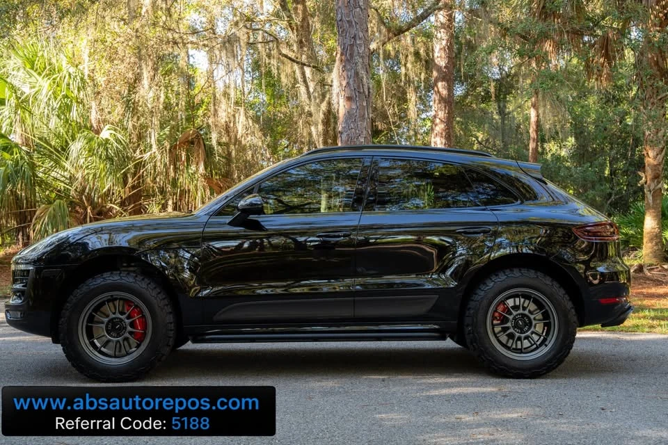 2015 Porsche Macan Turbo - Image 4 of 8