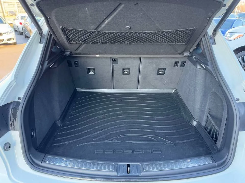 2015 Porsche Macan Turbo - Image 19 of 20