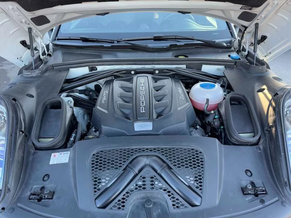 2015 Porsche Macan Turbo - Image 20 of 20