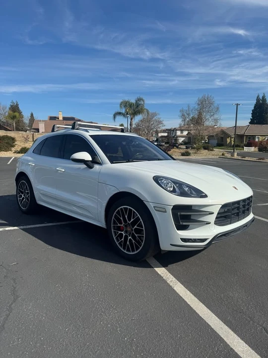 2015 Porsche Macan Turbo - Image 3 of 10