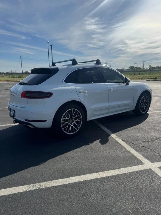 2015 Porsche Macan Turbo - Image 4 of 10