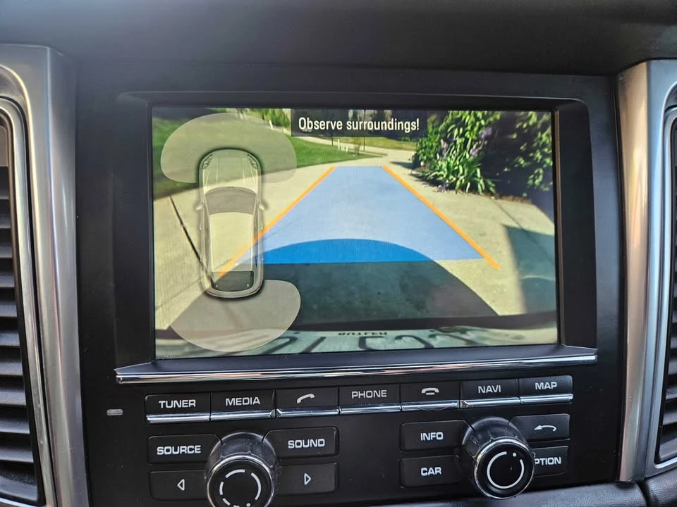 2015 Porsche Macan Turbo - Image 9 of 18