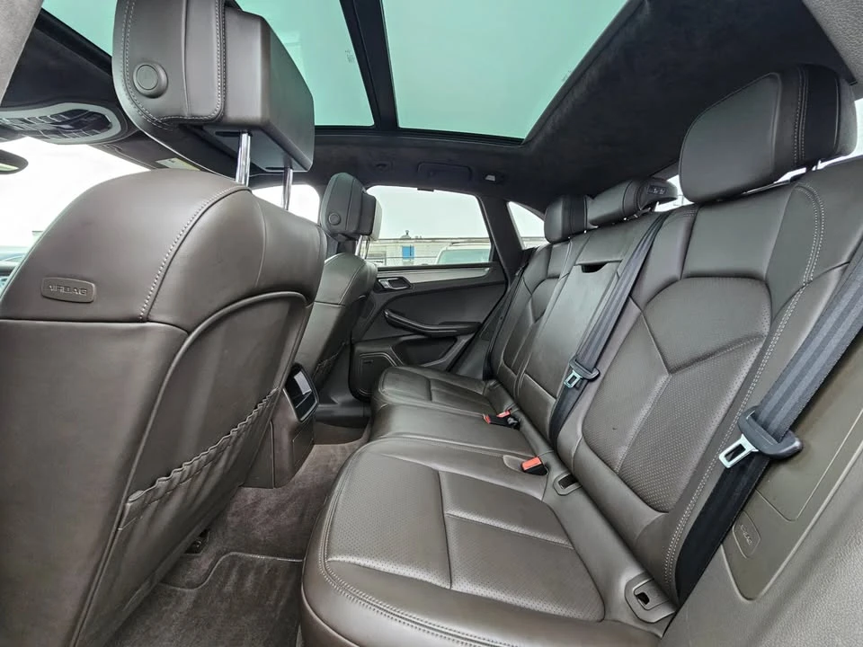2015 Porsche Macan Turbo - Image 10 of 20