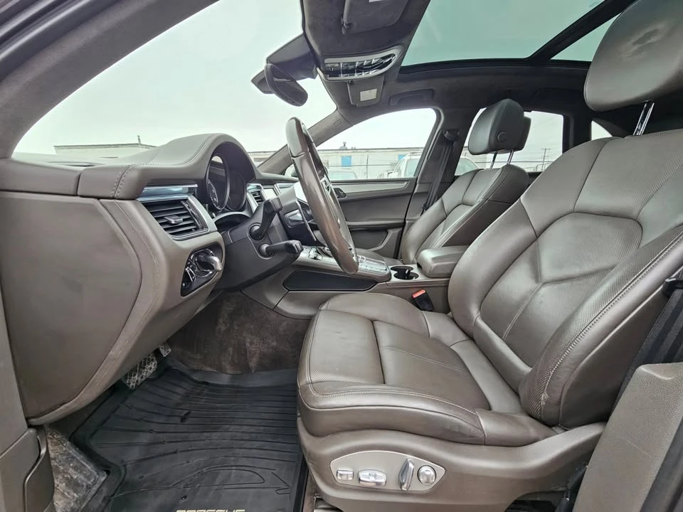 2015 Porsche Macan Turbo - Image 9 of 20
