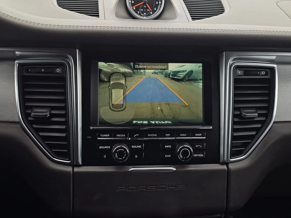 2015 Porsche Macan Turbo - Image 17 of 20