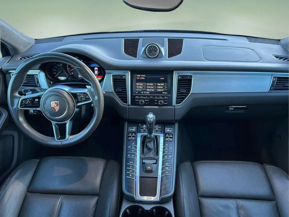 2015 Porsche Macan Turbo - Image 14 of 16