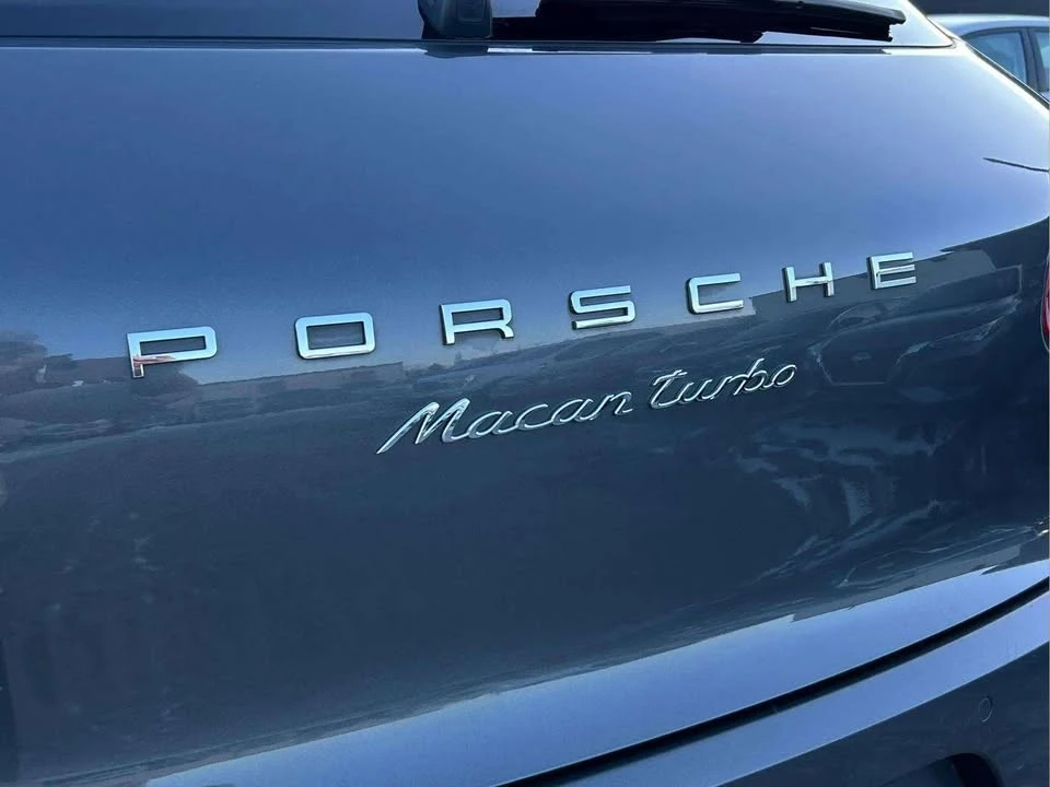 2015 Porsche Macan Turbo - Image 10 of 16