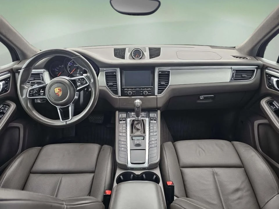 2015 Porsche Macan Turbo - Image 16 of 20