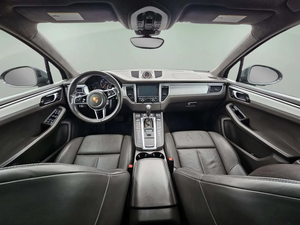 2015 Porsche Macan Turbo - Image 15 of 20