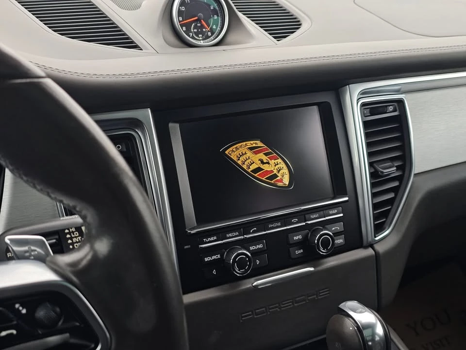 2015 Porsche Macan Turbo - Image 19 of 19