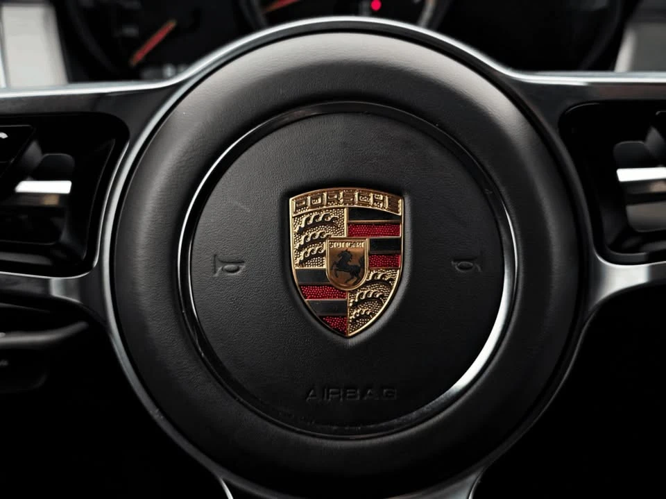 2015 Porsche Macan Turbo - Image 17 of 19