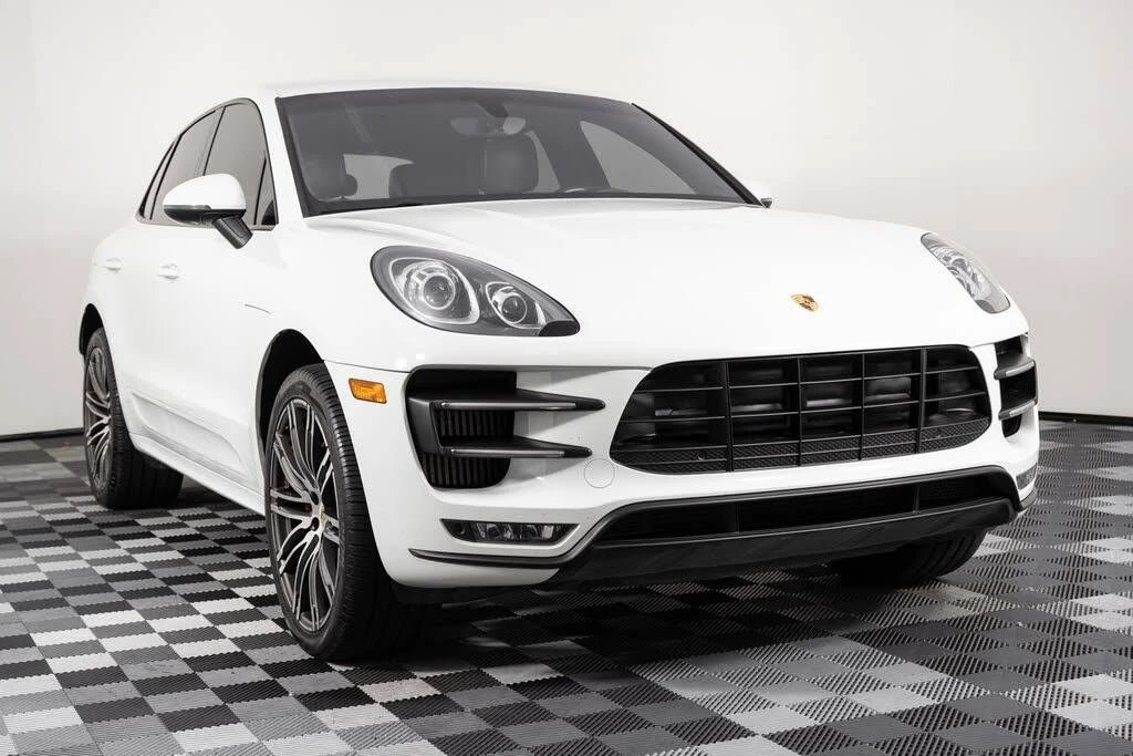 2015 Porsche Macan Turbo - Image 2 of 10