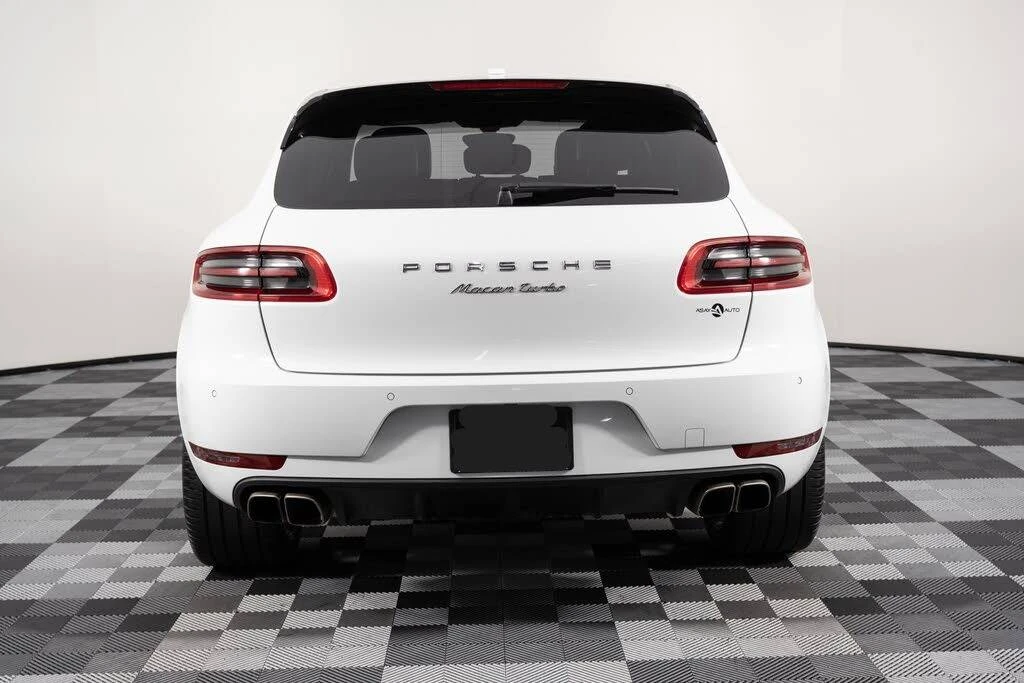 2015 Porsche Macan Turbo - Image 4 of 10