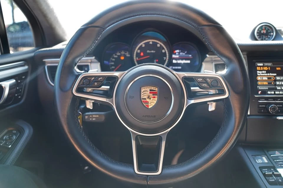 2015 Porsche Macan Turbo - Image 9 of 20