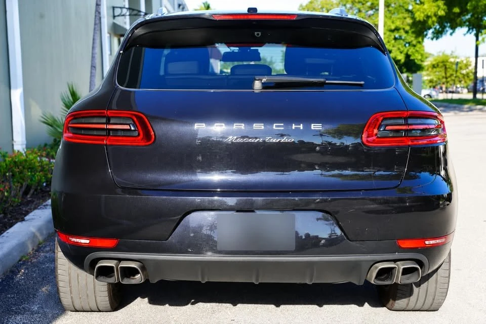 2015 Porsche Macan Turbo - Image 7 of 20