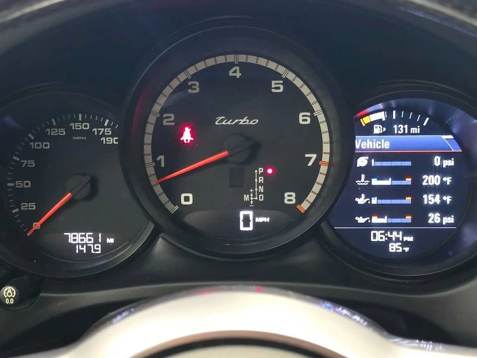 2015 Porsche Macan Turbo - Image 10 of 20