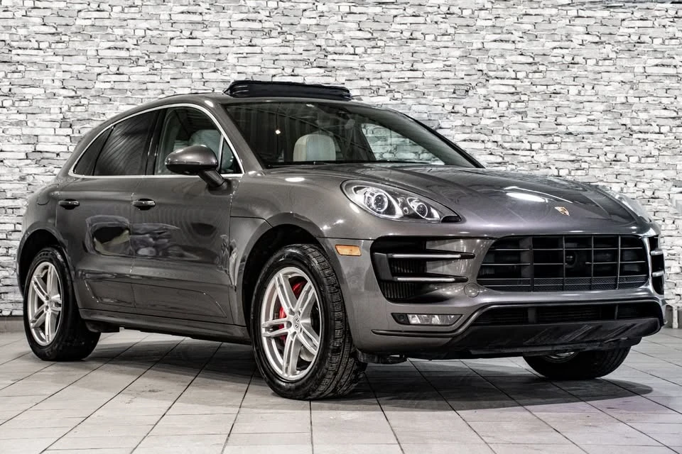 2015 Porsche Macan Turbo - Image 11 of 20