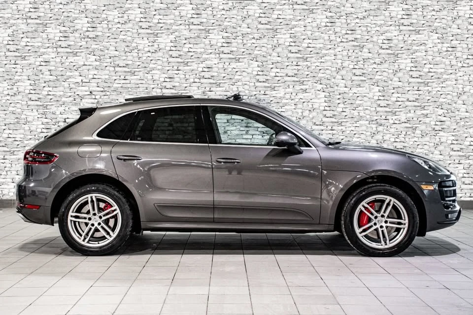 2015 Porsche Macan Turbo - Image 12 of 20