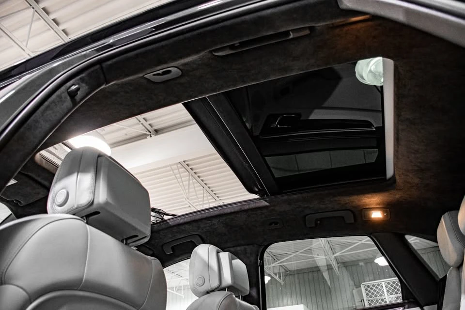 2015 Porsche Macan Turbo - Image 5 of 20