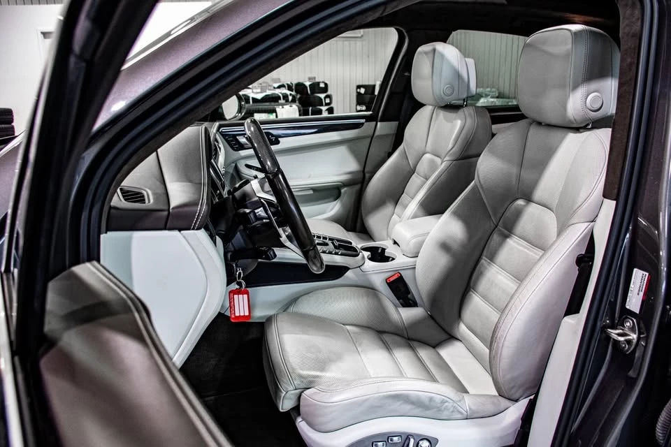 2015 Porsche Macan Turbo - Image 6 of 20