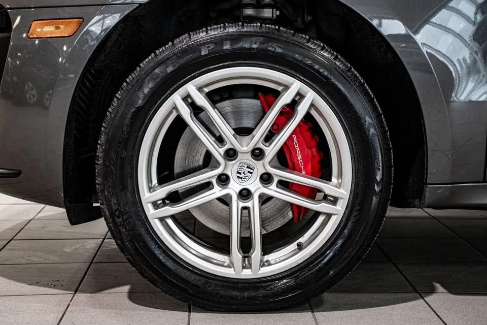 2015 Porsche Macan Turbo - Image 9 of 20