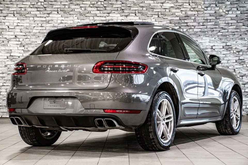 2015 Porsche Macan Turbo - Image 15 of 20