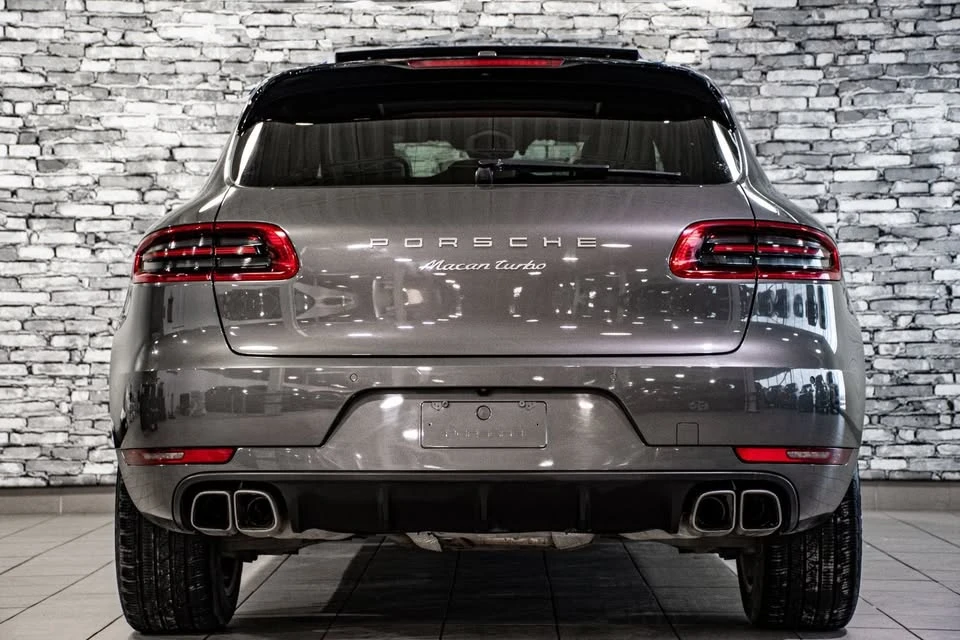 2015 Porsche Macan Turbo - Image 16 of 20