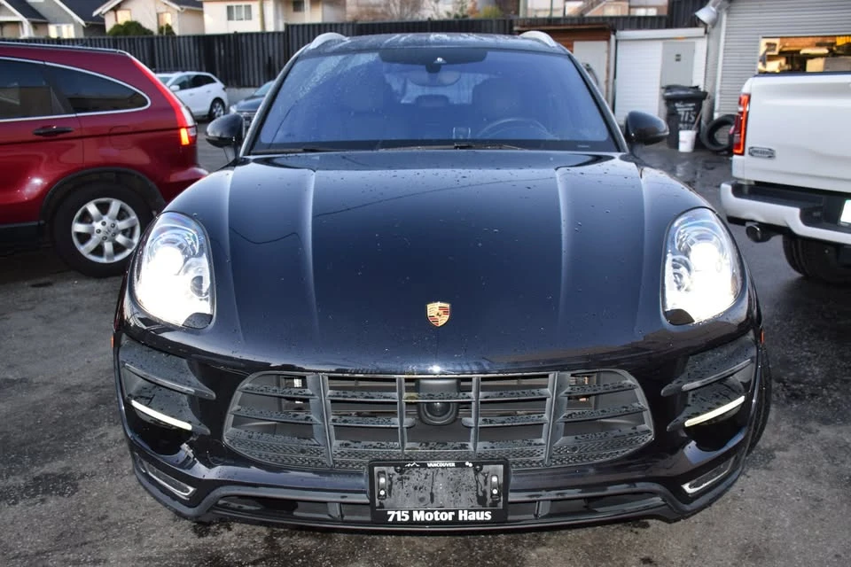 2015 Porsche Macan Turbo - Image 11 of 20