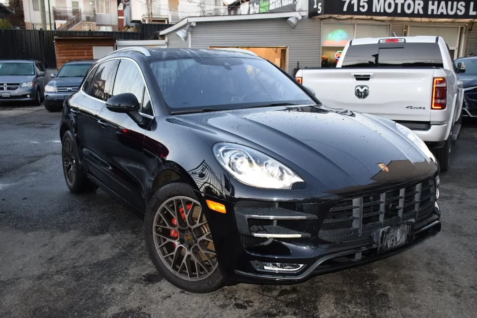 2015 Porsche Macan Turbo - Image 10 of 20